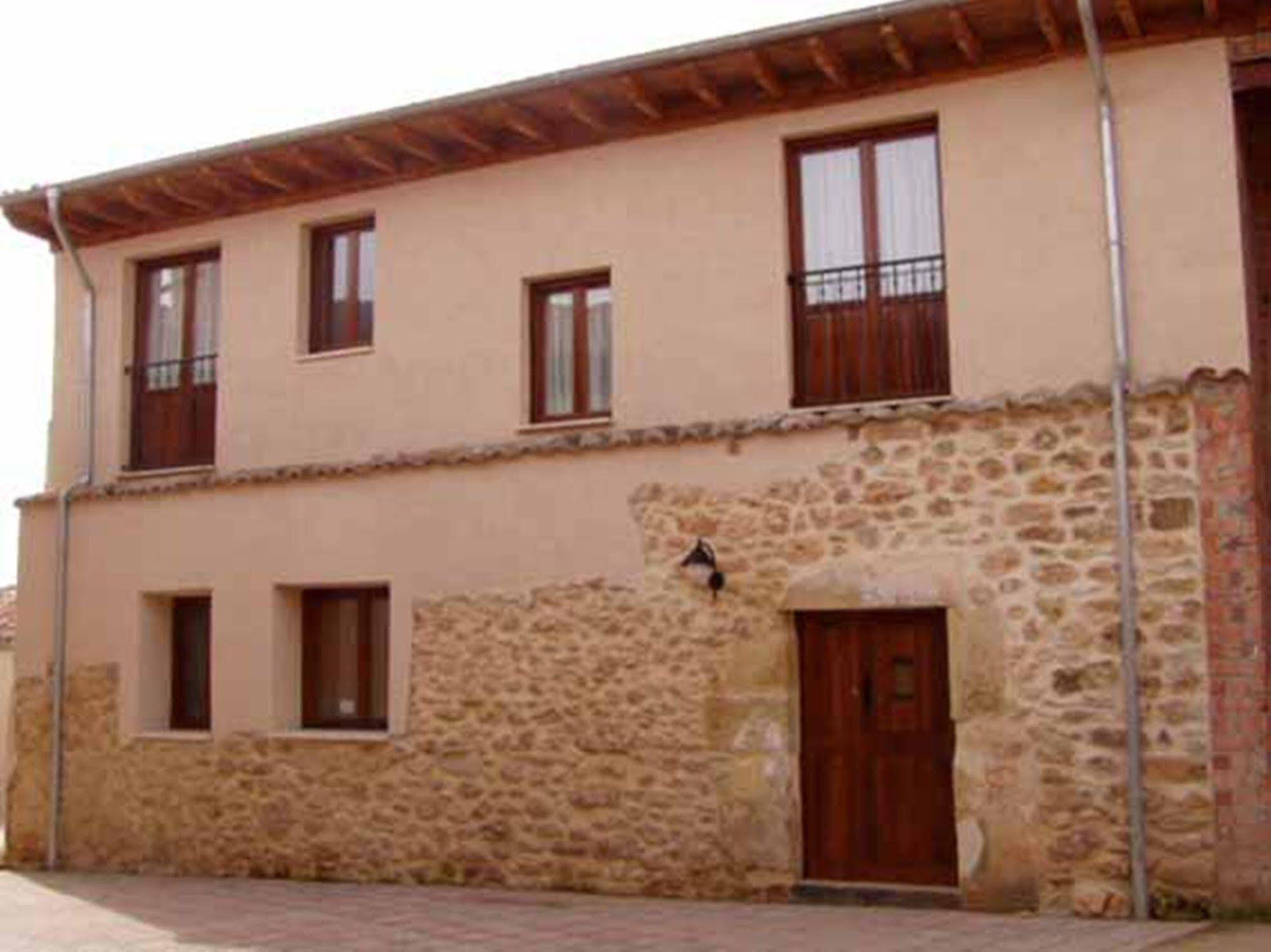 Hotel Rural Fuente Del Val Prádanos de Ojeda Εξωτερικό φωτογραφία